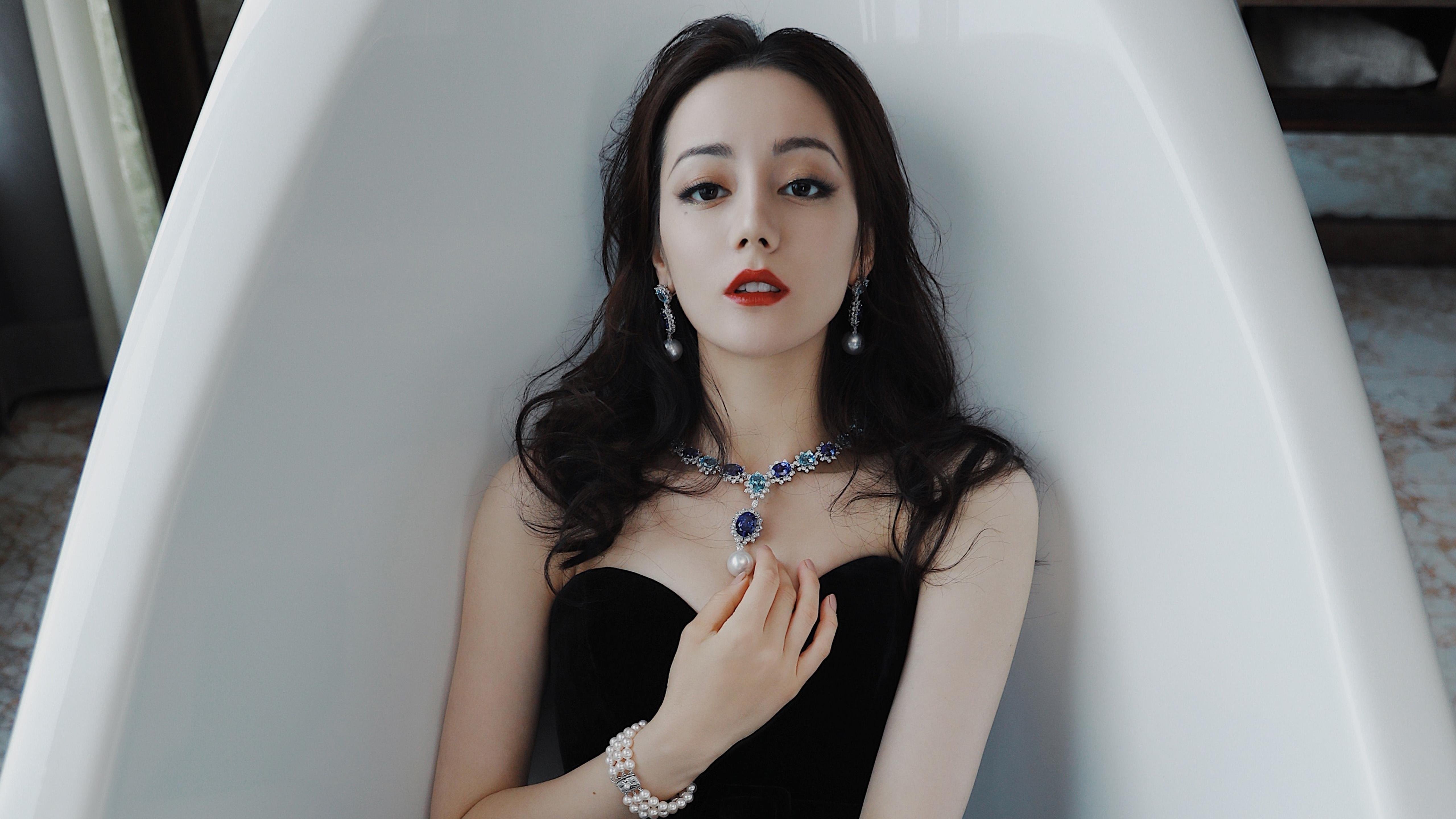 中澳接力混战展现团队极限,中澳合作是什么意思