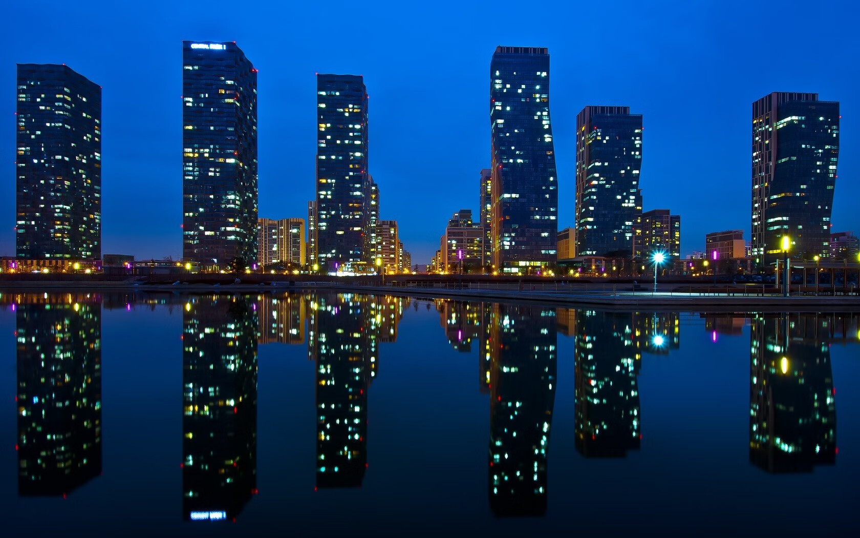 波兰队未来规划：如何结合国内外经验，为球员创造更多成长机会